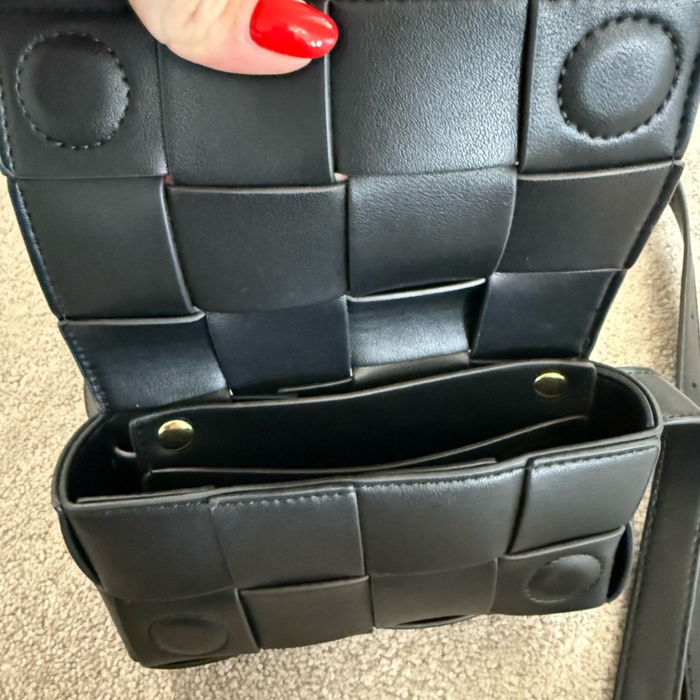 Black Woven Belt Bag - Picture 3 of 3